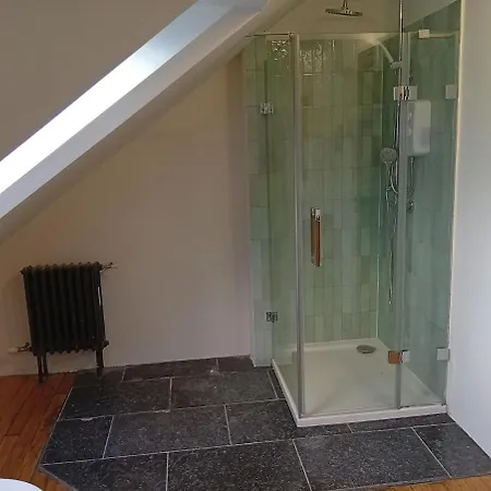 Hébergement de vacances Spacious 4 Bedroom Retreat In Peaceful Location