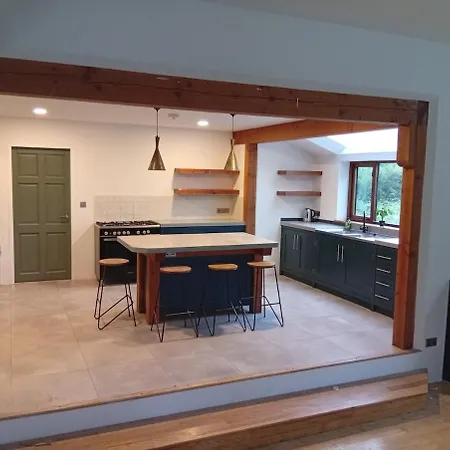 Hébergement de vacances Spacious 4 Bedroom Retreat In Peaceful Location *