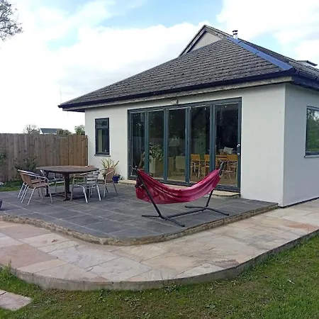 Spacious 4 Bedroom Retreat In Peaceful Location