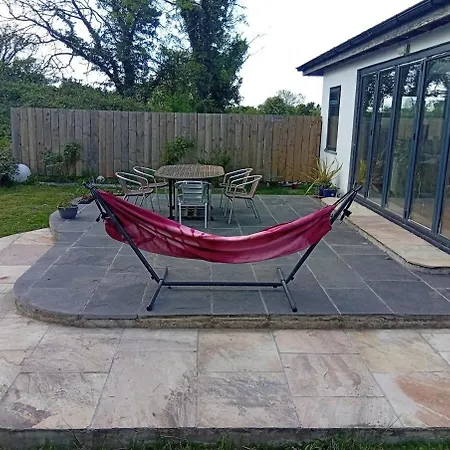度假居 Spacious 4 Bedroom Retreat In Peaceful Location *