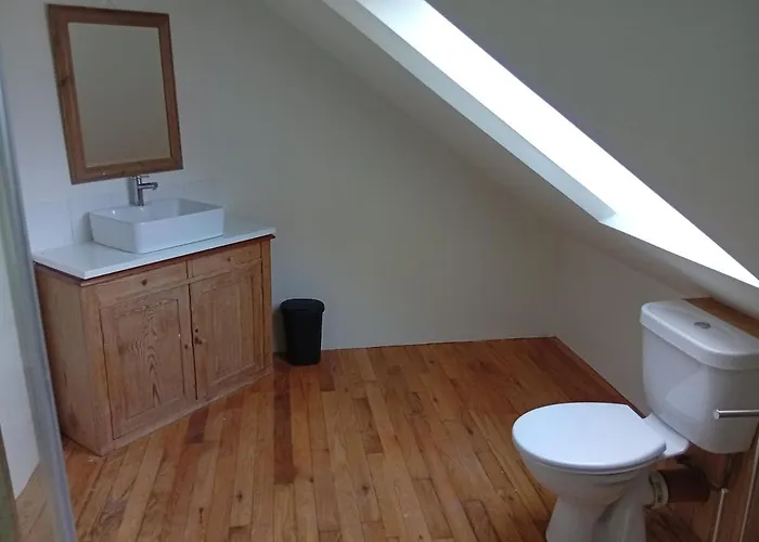 Spacious 4 Bedroom Retreat In Peaceful Location Сasa de vacaciones