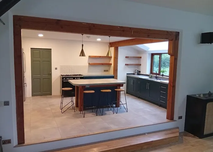 Сasa de vacaciones Spacious 4 Bedroom Retreat In Peaceful Location *