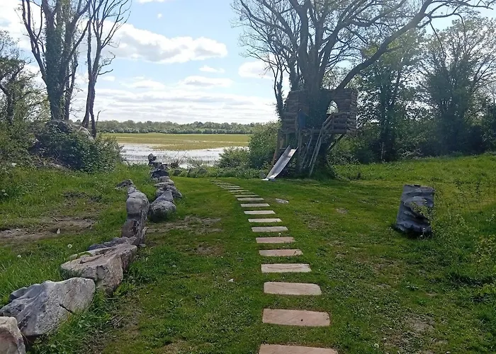 Spacious 4 Bedroom Retreat In Peaceful Location