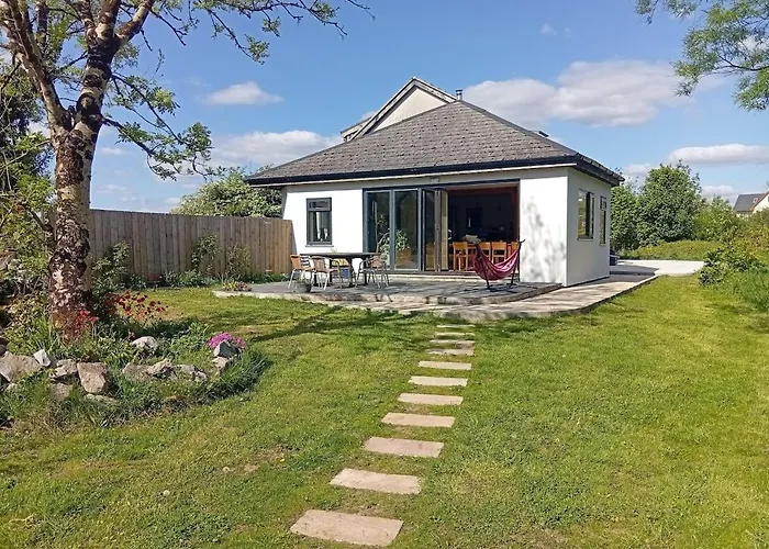 Spacious 4 Bedroom Retreat In Peaceful Location